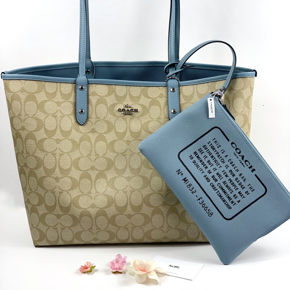 Coach Reversible Tote in Signature Canvas - Picture 4 of 8